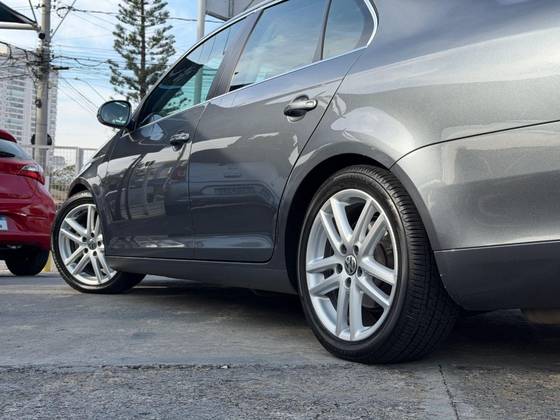 VOLKSWAGEN JETTA 2.5 I 20V 170CV GASOLINA 4P TIPTRONIC